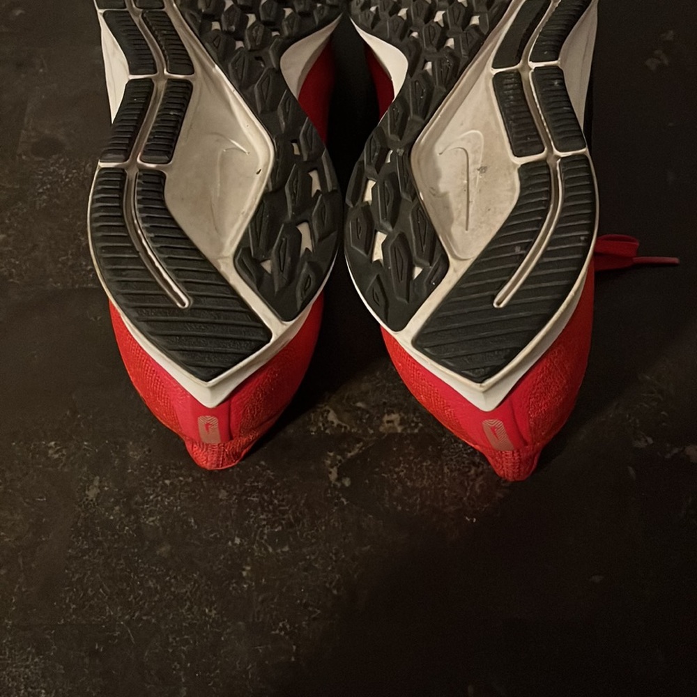 Nike - Picture 7 of 7
